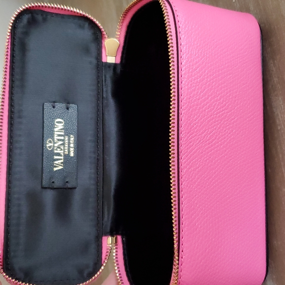 Brand New VALENTINO GARAVANI Vanity bag top handle -Rectangle zipper Vanity Case - Picture 7 of 10